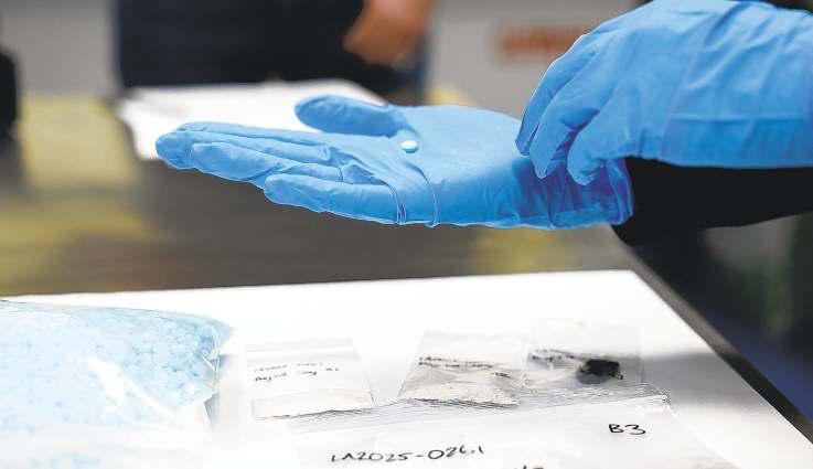 U.S. overdose deaths fell through most of 2025 | Los Angeles Times ...
