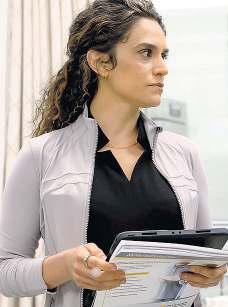 A doctor dives headfirst into 'Pitt'