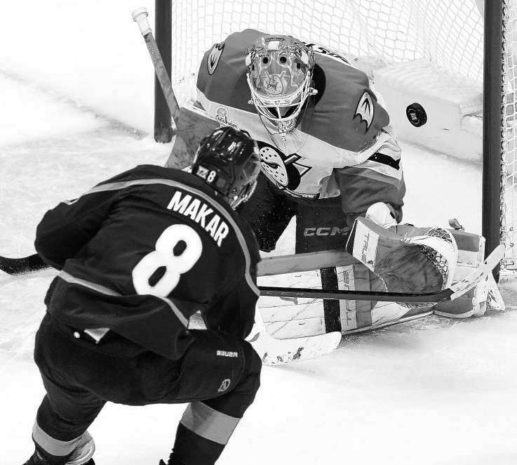 Dostal, Ducks win their fifth in a row
