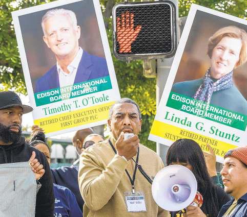 Black Altadena fire victims clash with utility over compensation