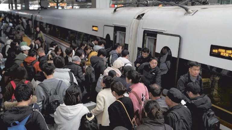 China expects 9.5 billion cross-regional passenger trips in Spring Festival travel rush