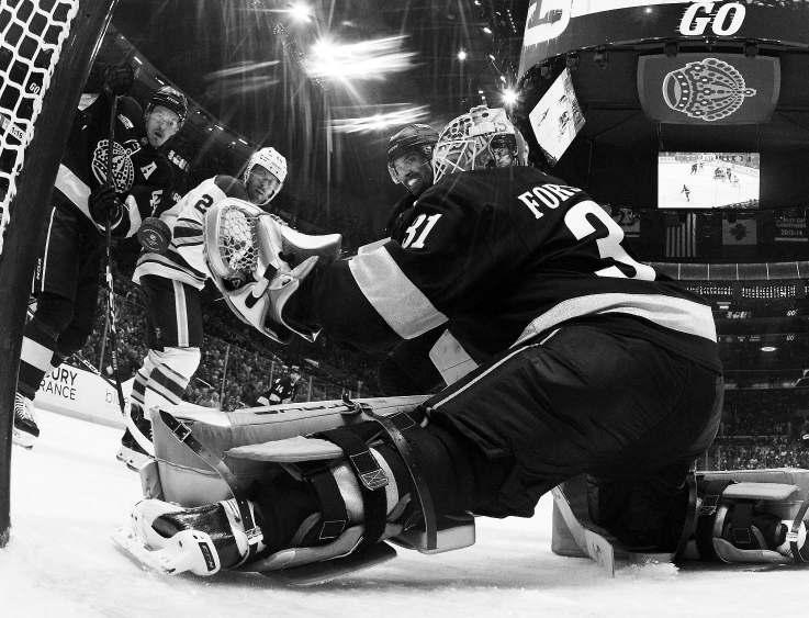 Forsberg outduels Wolf with shutout to end Kings’ slide