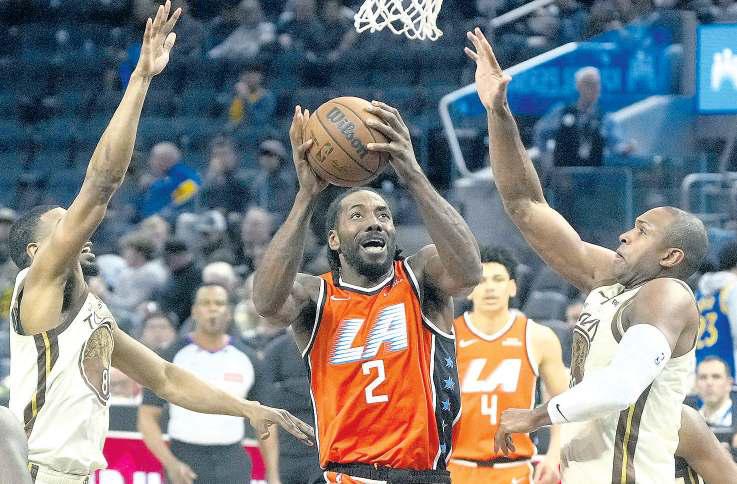 Leonard, Clippers ride rally to victory