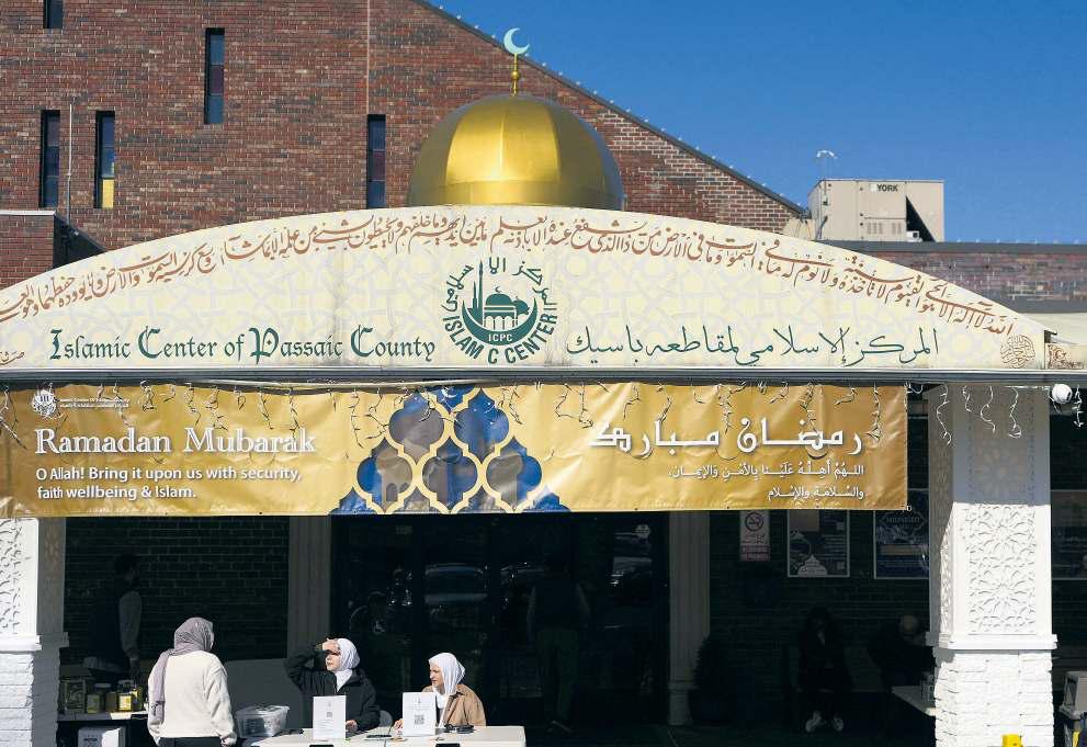 War, rhetoric cloud Ramadan for U.S. Muslims