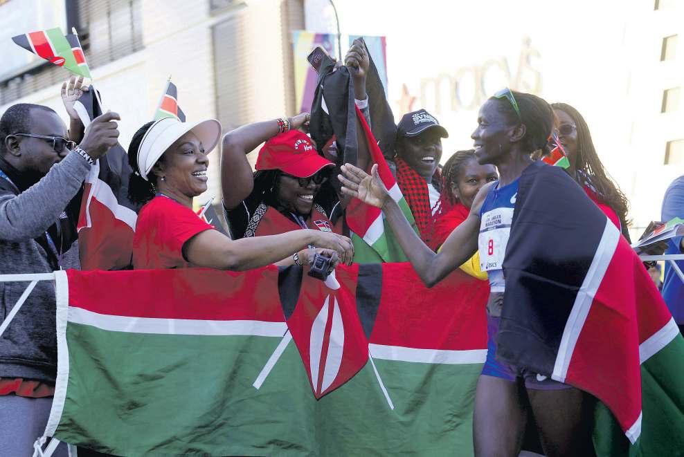 Martin rallies in L.A. Marathon