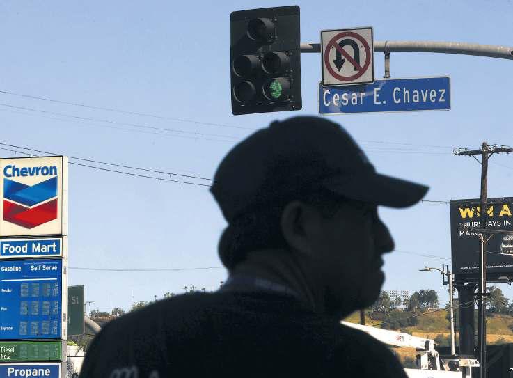 2 Democratic candidates target gas tax, refinery rules