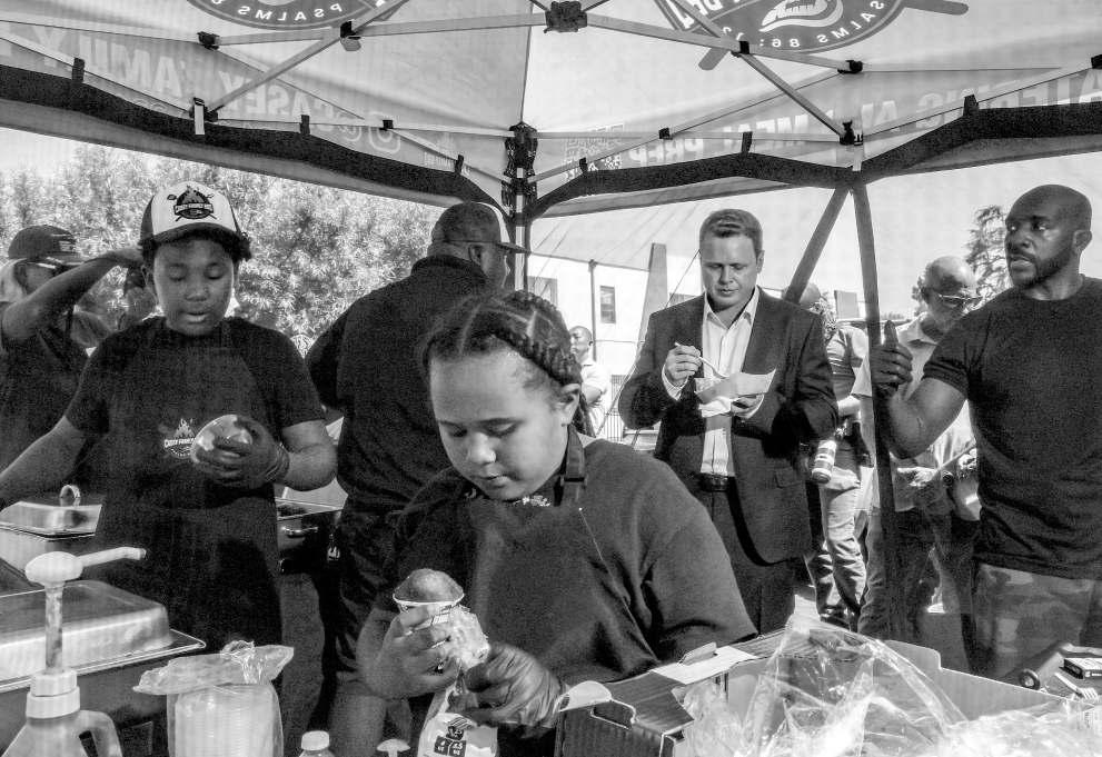 Pratt hosts block party in South L.A. on Bass’ old turf