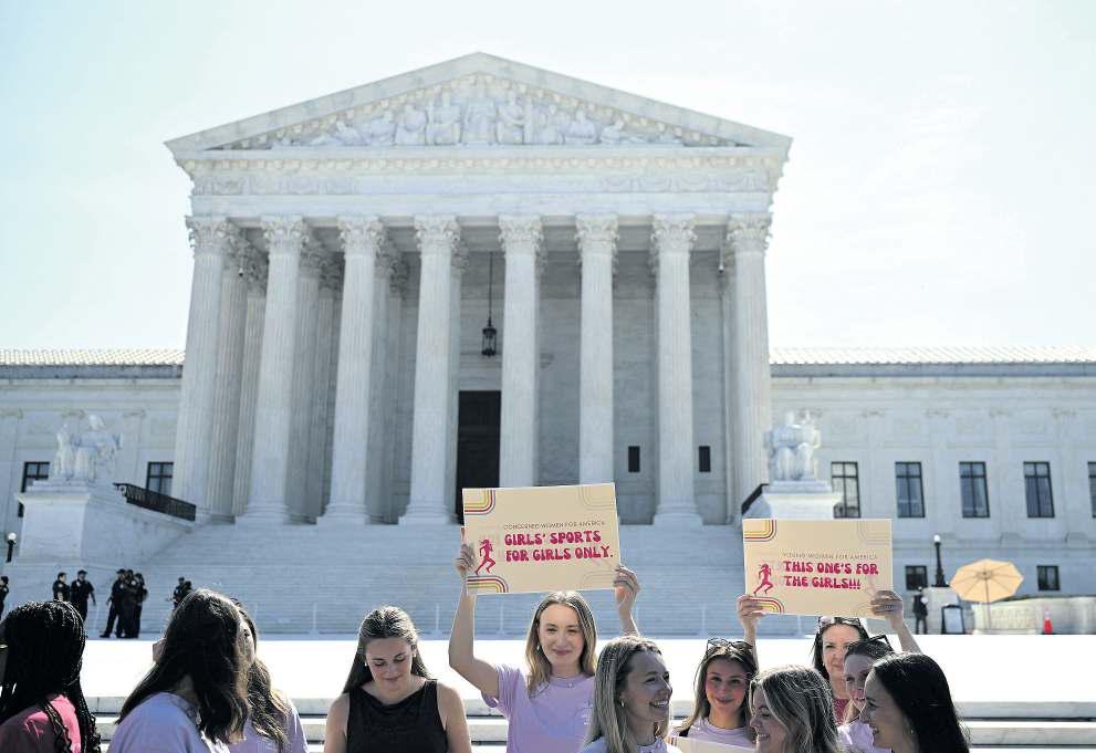 Federal agencies lose political independence