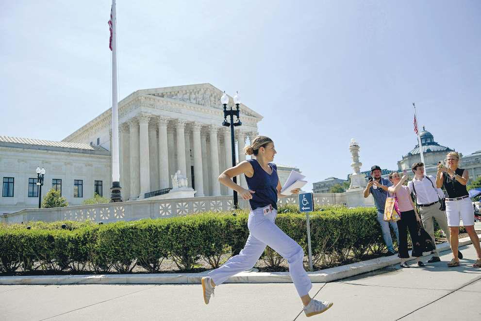 Supreme Court upholds birthright citizenship