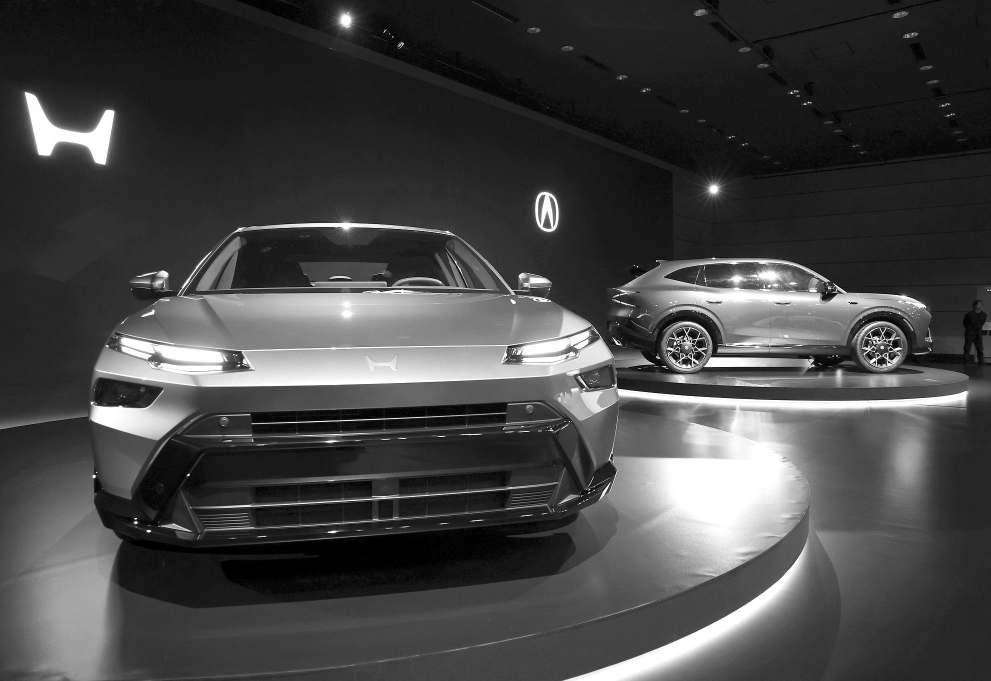 Detroit's Big Three left behind as more drivers look for hybrids
