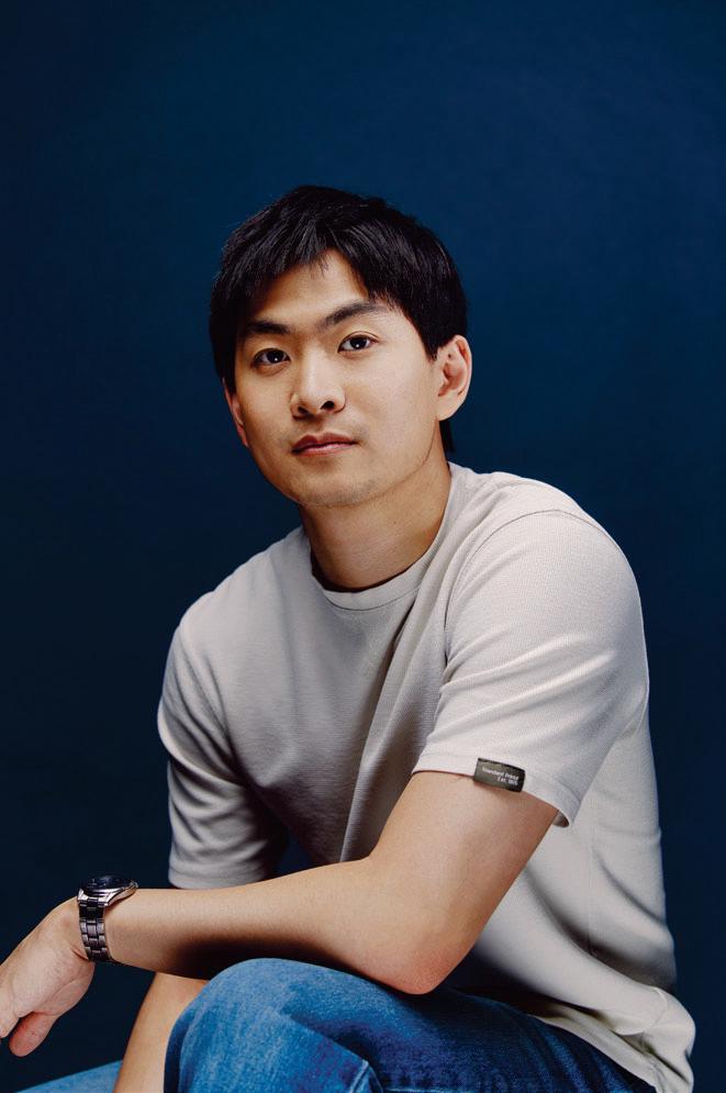 Alex L. Zhang