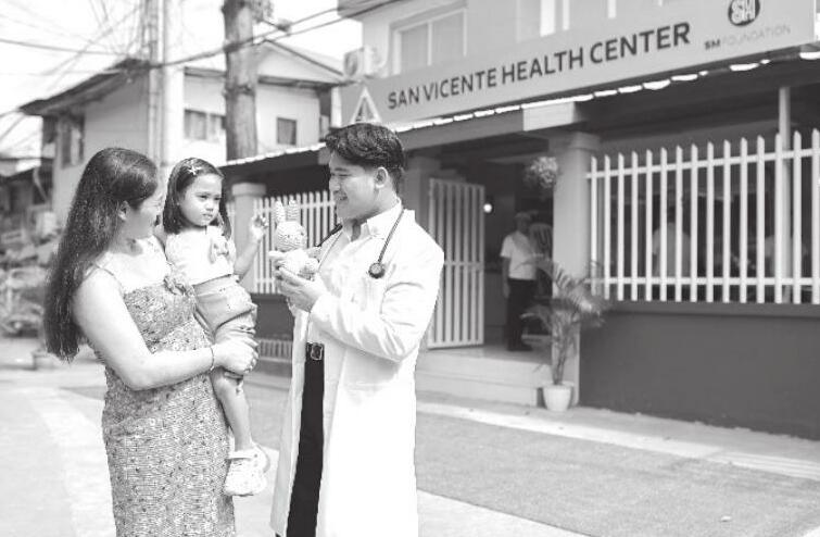 SM Foundation supports vaccination program through health center renovations