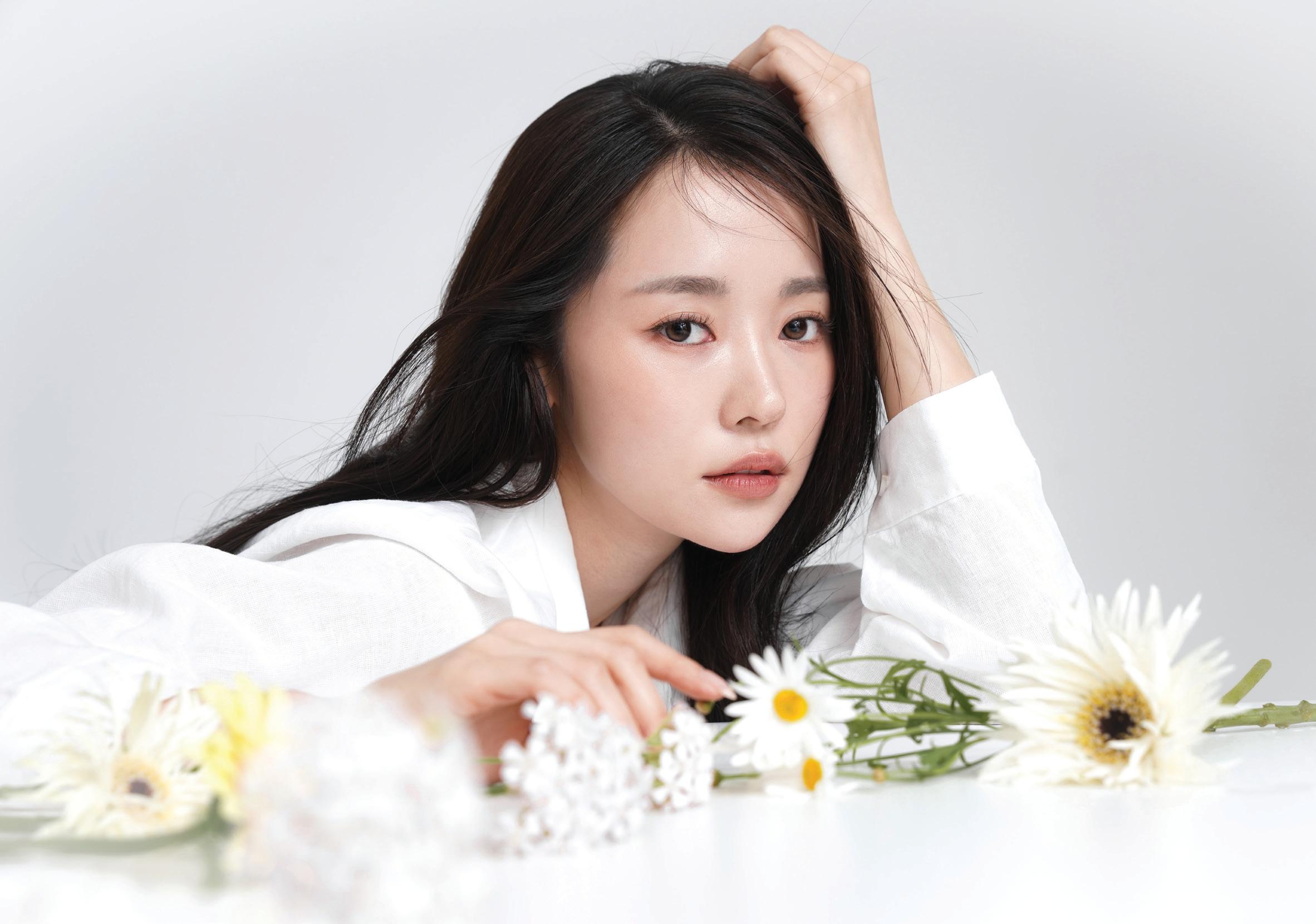 कोरियन ग्लास स्किन चाहिए अपनाएं ये आसान स्टेप्स